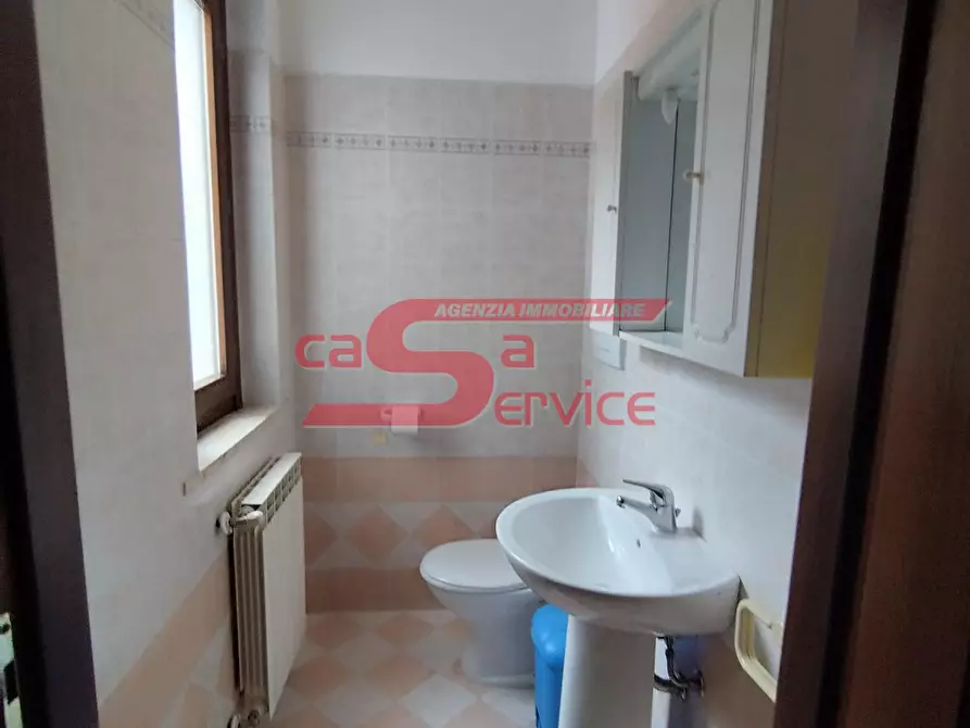 Immagine 22 di Casa trifamiliare in vendita  a Montecatini Terme