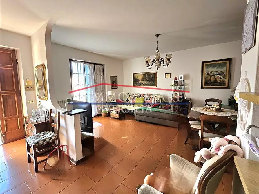 Immagine 4 di Appartamento in vendita  a Massa