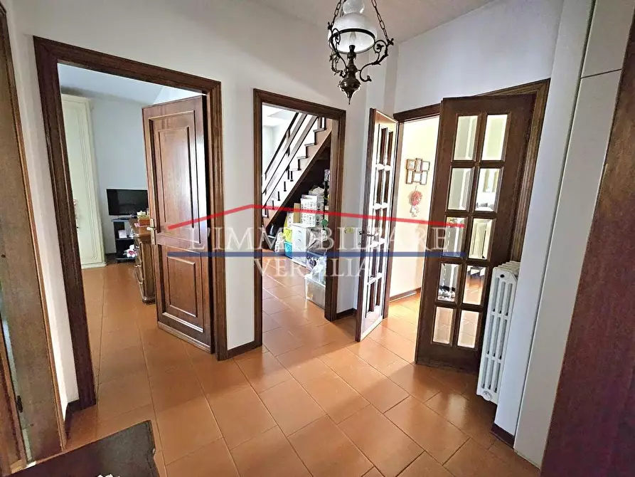 Immagine 9 di Appartamento in vendita  a Massa