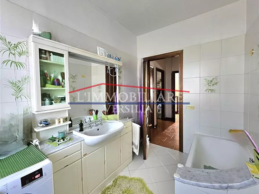 Immagine 13 di Appartamento in vendita  a Massa