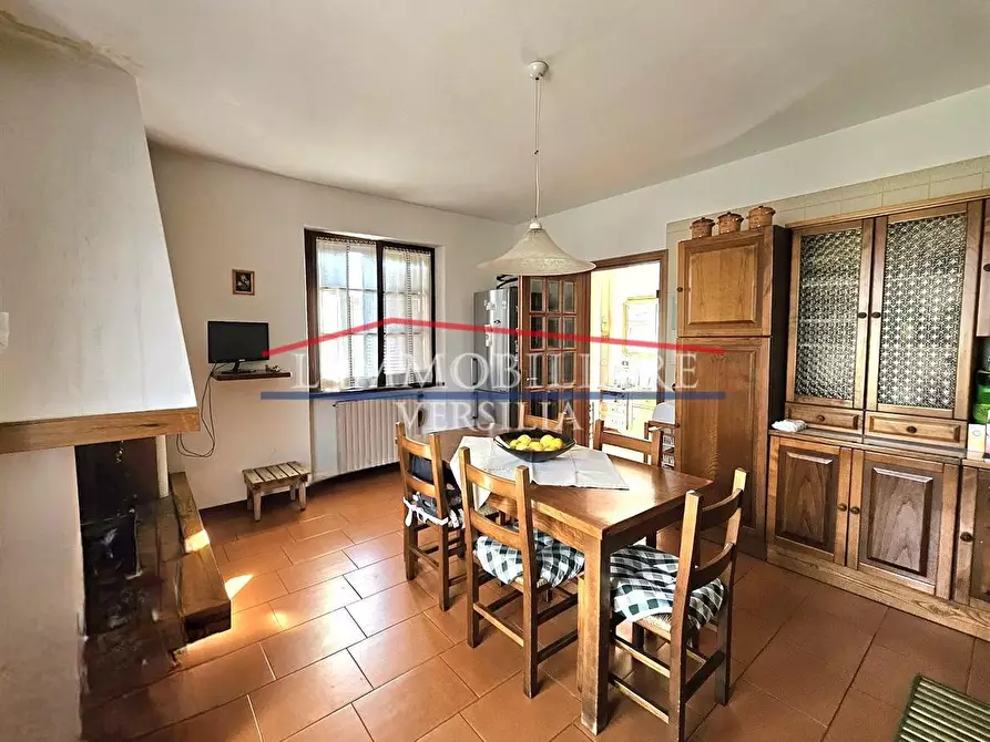 Immagine 6 di Appartamento in vendita  a Massa