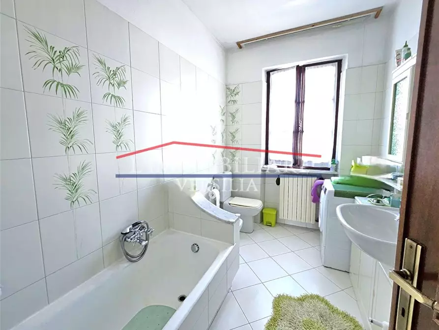 Immagine 12 di Appartamento in vendita  a Massa