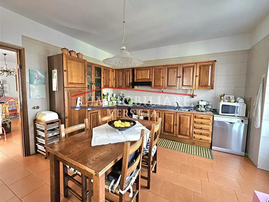 Immagine 7 di Appartamento in vendita  a Massa