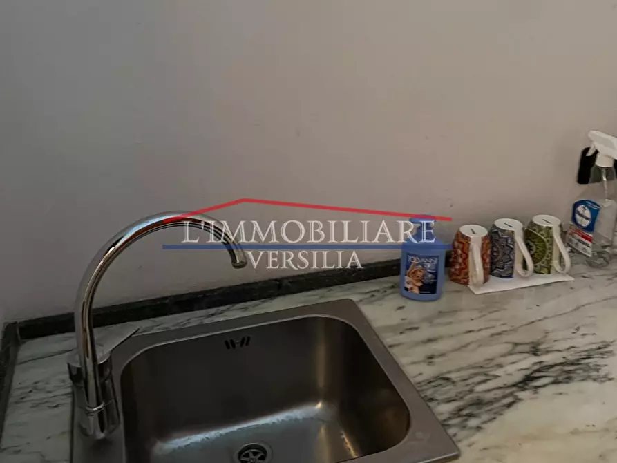 Immagine 22 di Attività artigianale in vendita  a Massa