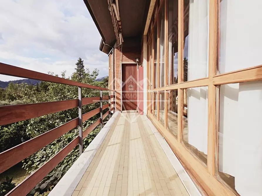 Immagine 27 di Casa indipendente in vendita  a Massa