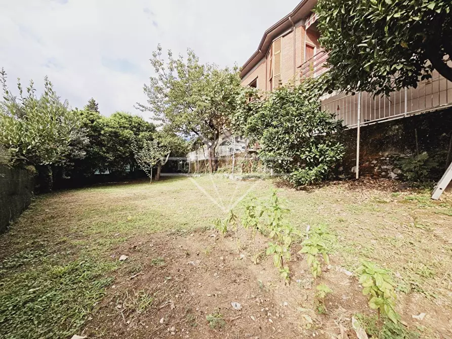 Immagine 25 di Casa indipendente in vendita  a Massa