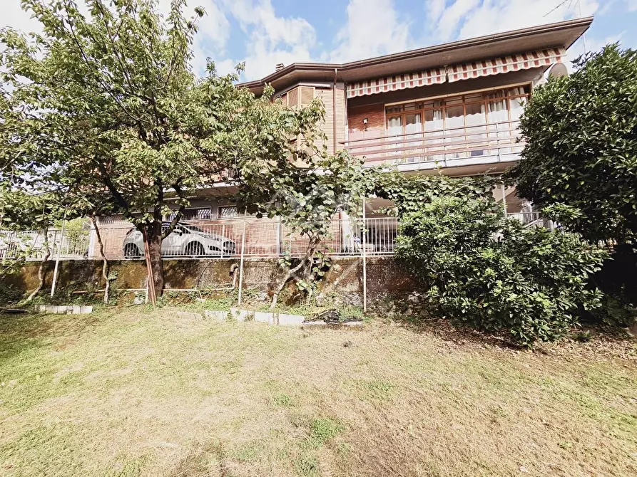 Immagine 38 di Casa indipendente in vendita  a Massa