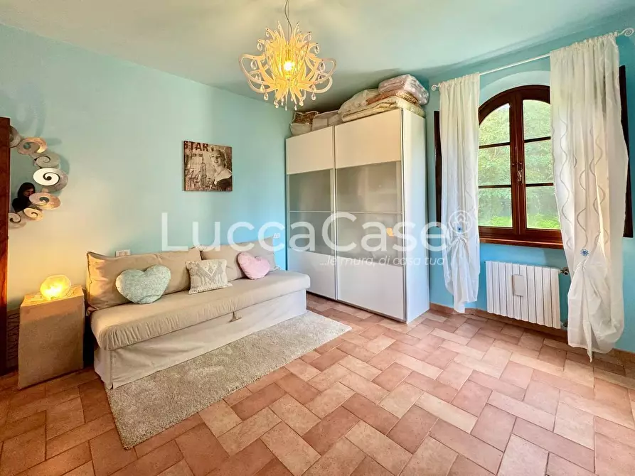 Immagine 59 di Villa in vendita  a Capannori