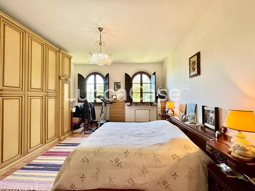 Immagine 63 di Villa in vendita  a Capannori