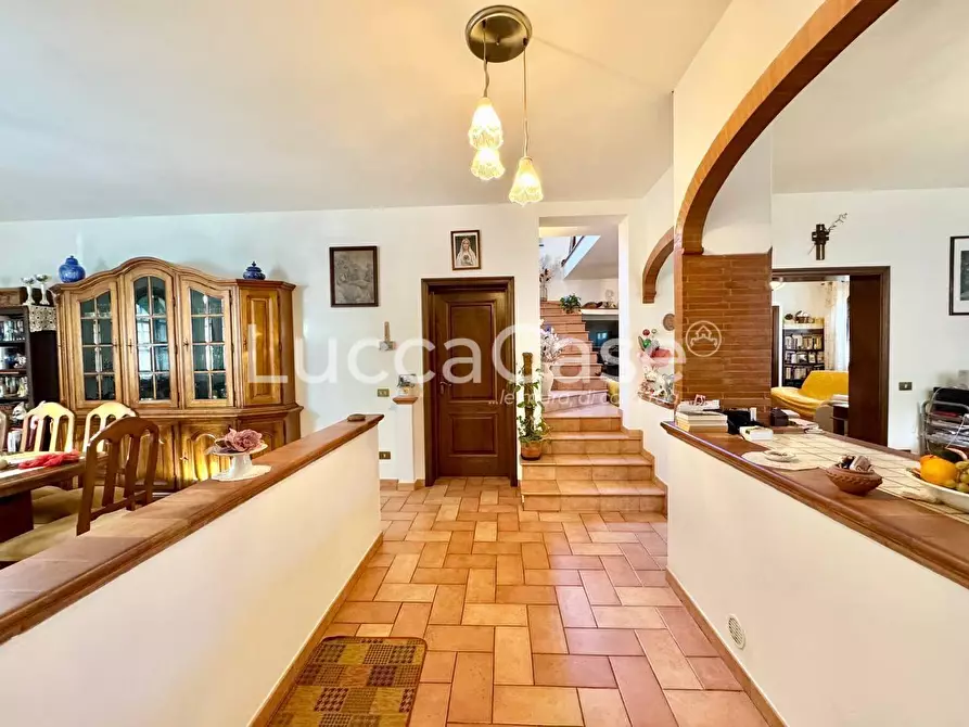 Immagine 29 di Villa in vendita  a Capannori