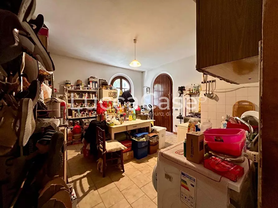 Immagine 40 di Villa in vendita  a Capannori