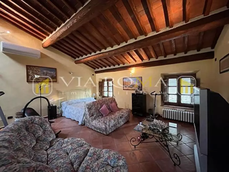 Immagine 2 di Rustico / casale in vendita  a Capannori