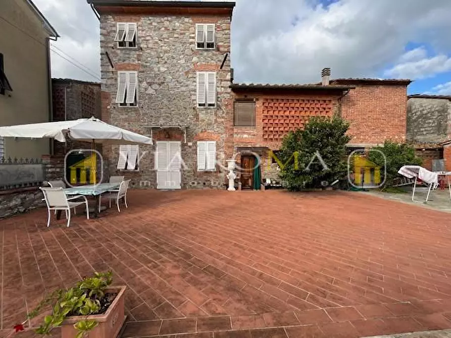 Immagine 21 di Rustico / casale in vendita  a Capannori