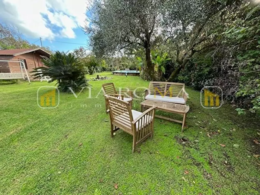 Immagine 24 di Rustico / casale in vendita  a Capannori