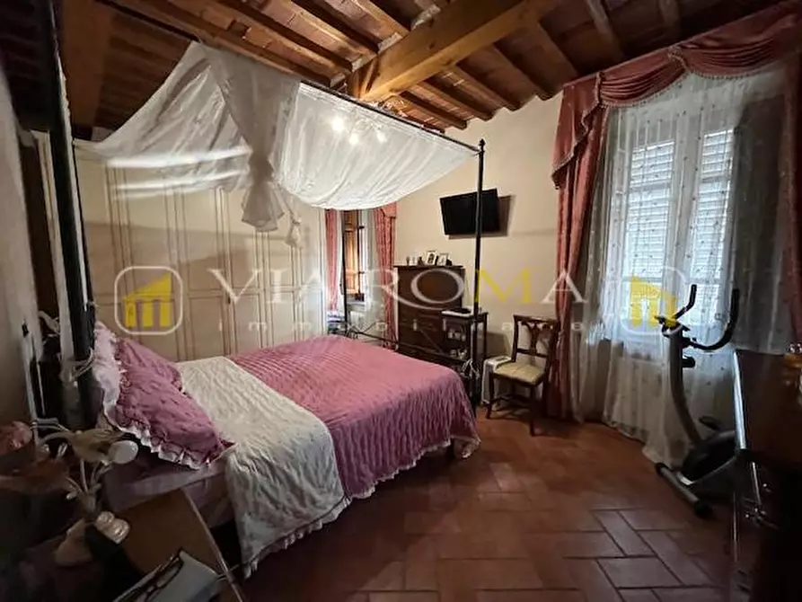 Immagine 9 di Rustico / casale in vendita  a Capannori