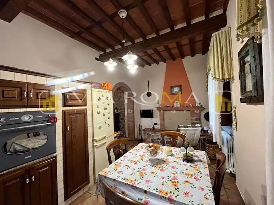 Immagine 15 di Rustico / casale in vendita  a Capannori