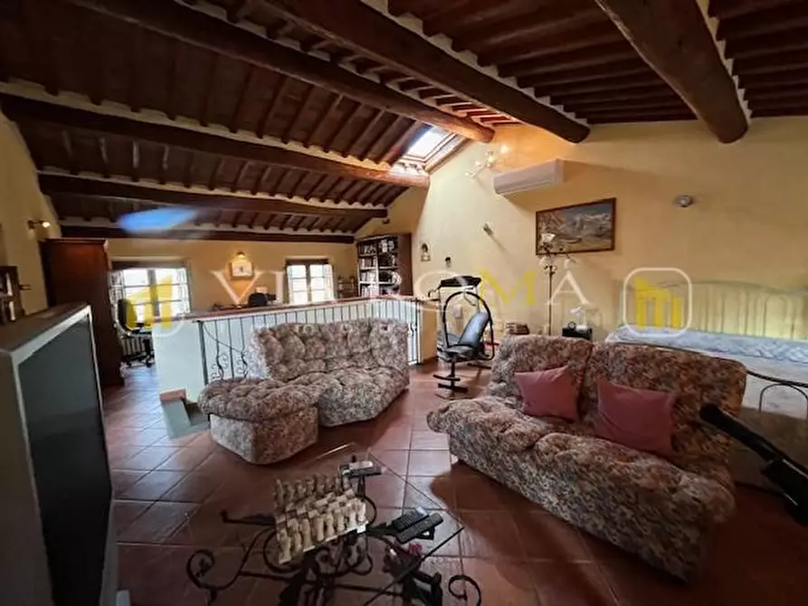 Immagine 5 di Rustico / casale in vendita  a Capannori