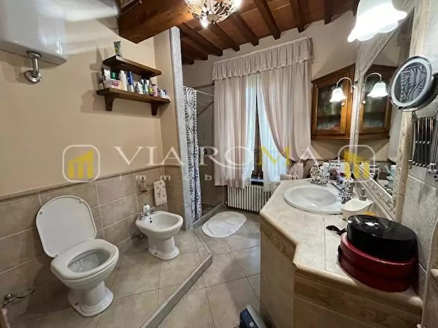 Immagine 6 di Rustico / casale in vendita  a Capannori