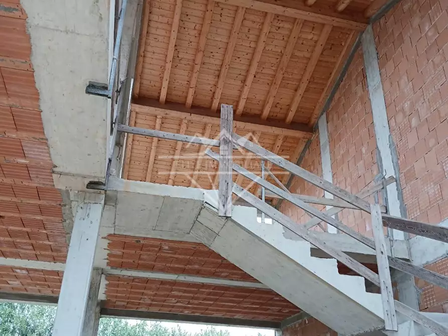 Immagine 6 di Casa bifamiliare in vendita  a Ortonovo