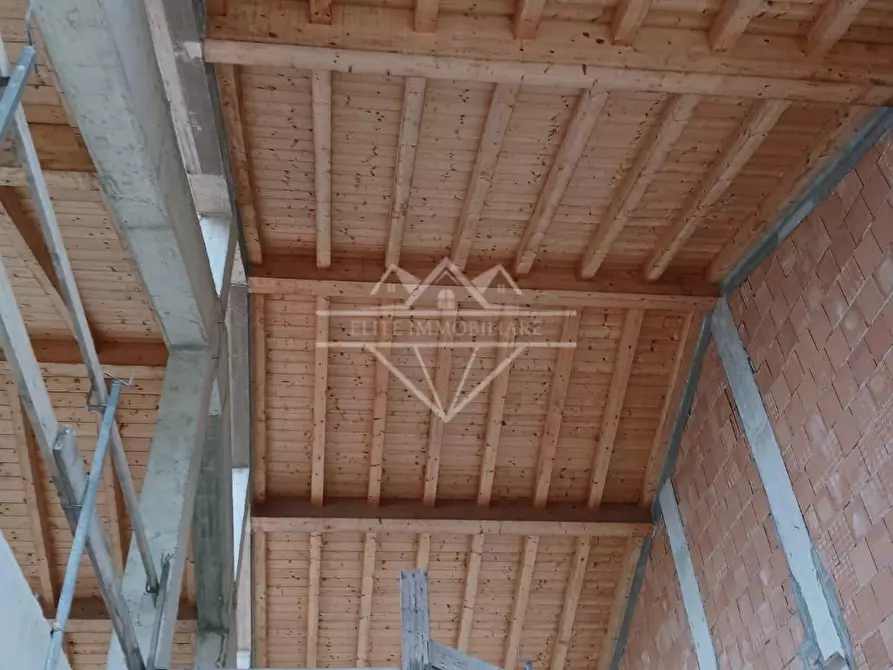 Immagine 12 di Casa bifamiliare in vendita  a Ortonovo