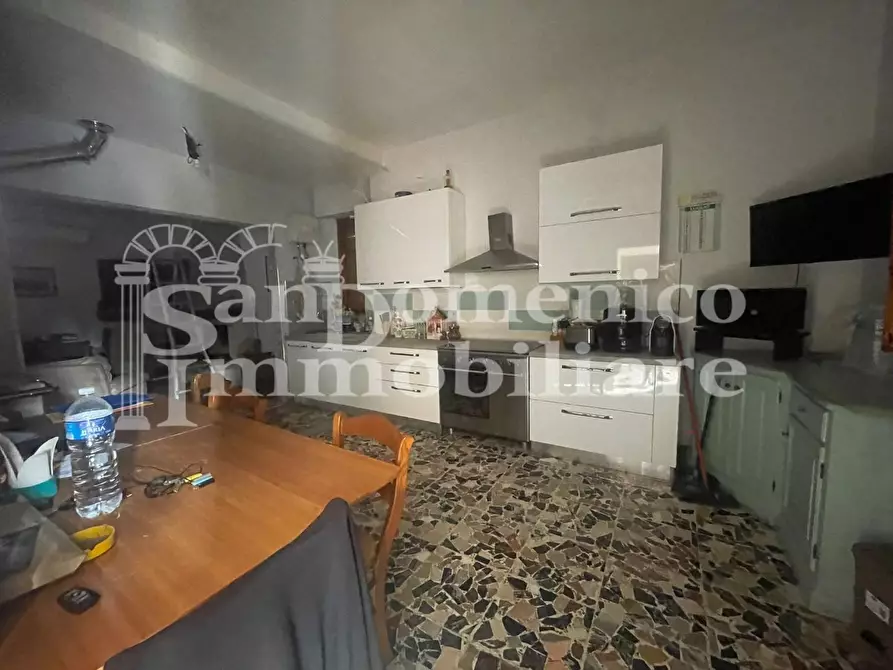 Immagine 3 di Villa in vendita  a Cascina