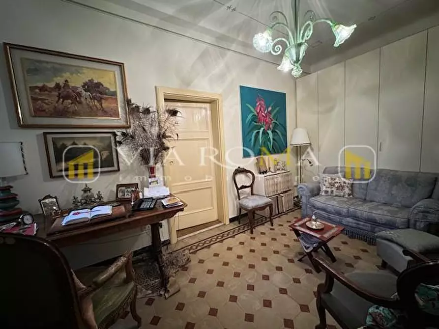 Immagine 19 di Appartamento in vendita  a Lucca