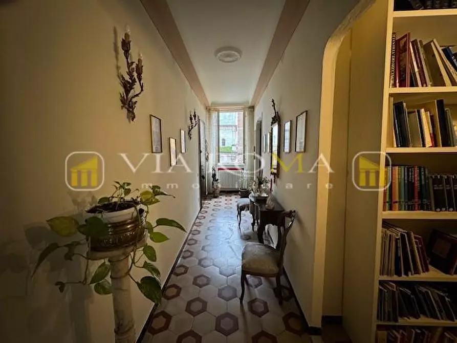 Immagine 23 di Appartamento in vendita  a Lucca