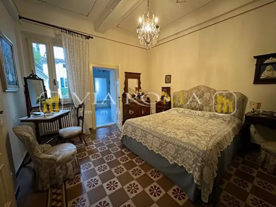 Immagine 20 di Appartamento in vendita  a Lucca