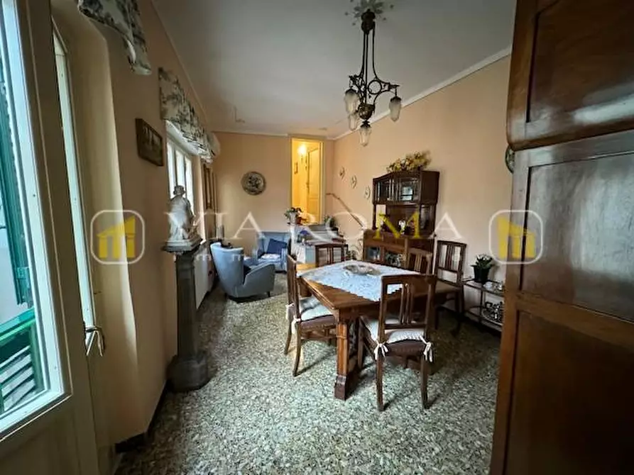 Immagine 3 di Appartamento in vendita  a Lucca