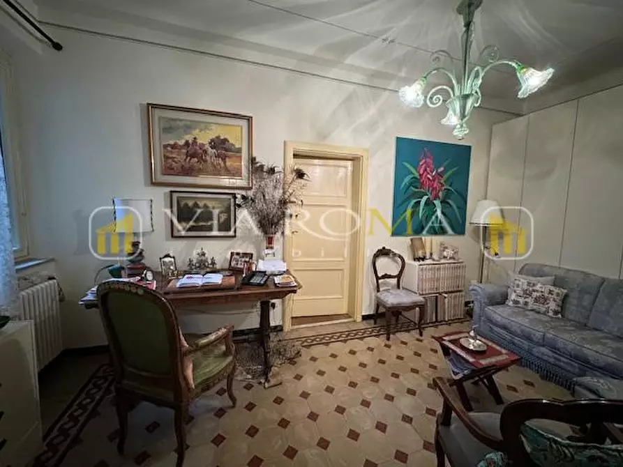 Immagine 18 di Appartamento in vendita  a Lucca