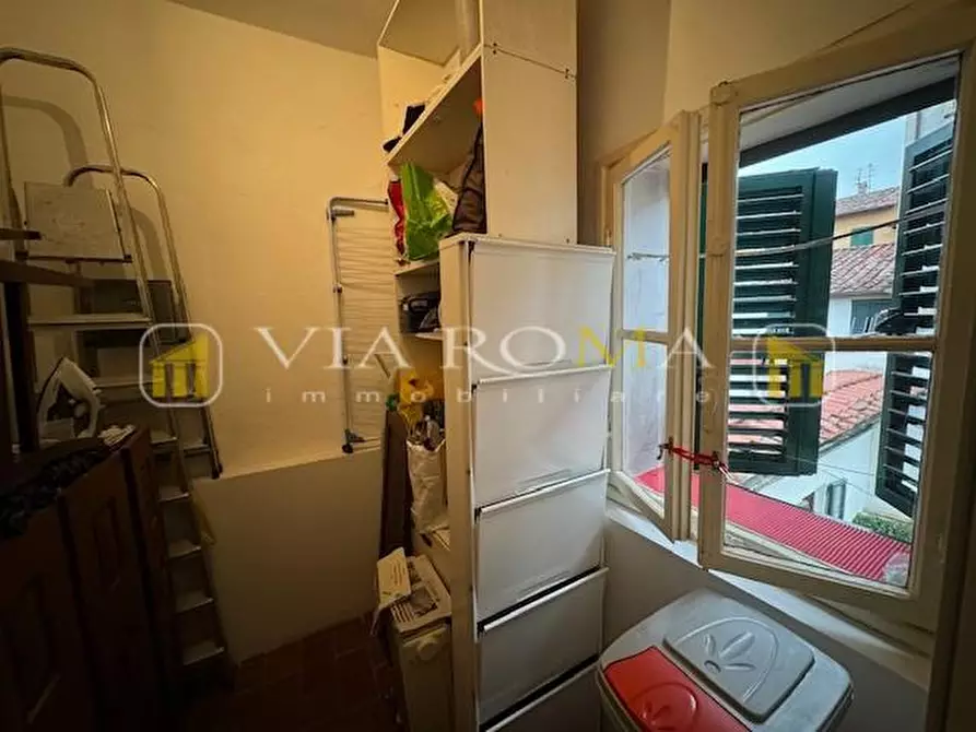 Immagine 9 di Appartamento in vendita  a Lucca