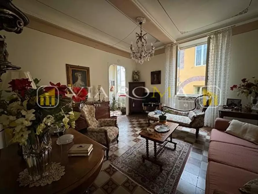 Immagine 4 di Appartamento in vendita  a Lucca