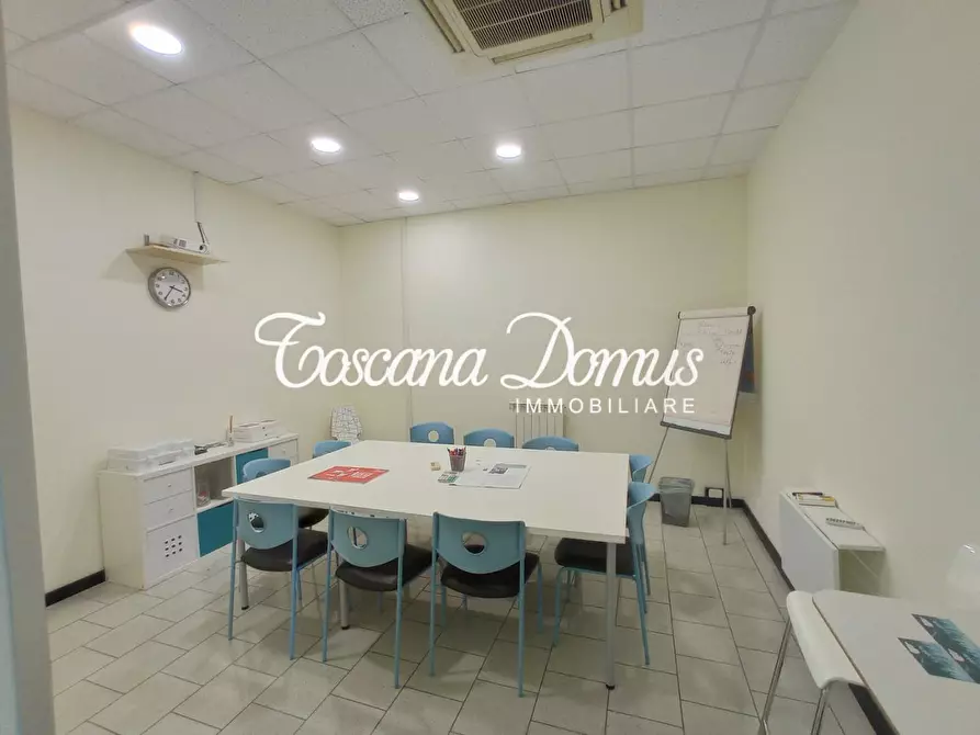 Immagine 13 di Ufficio in affitto  a Siena