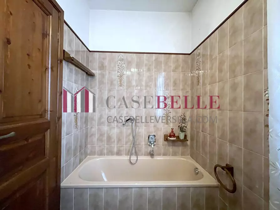 Immagine 27 di Casa indipendente in vendita  a Viareggio