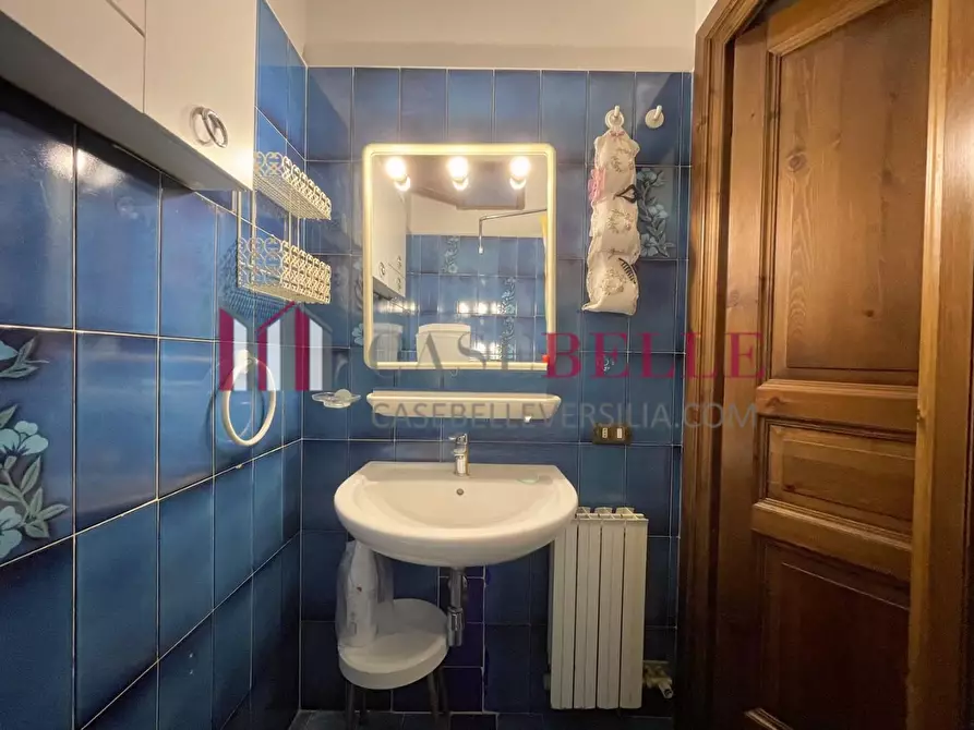 Immagine 9 di Casa indipendente in vendita  a Viareggio