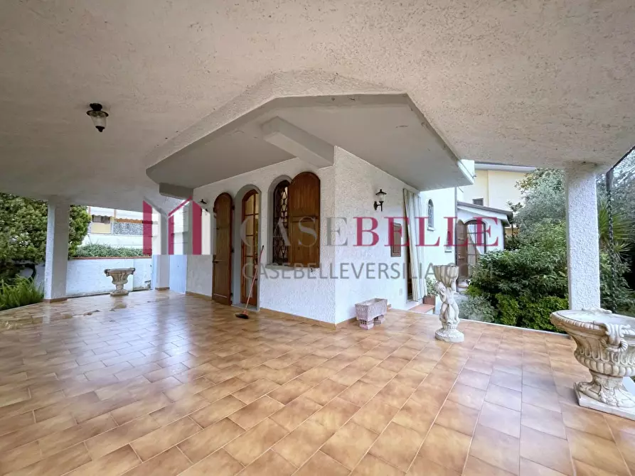 Immagine 50 di Casa indipendente in vendita  a Viareggio