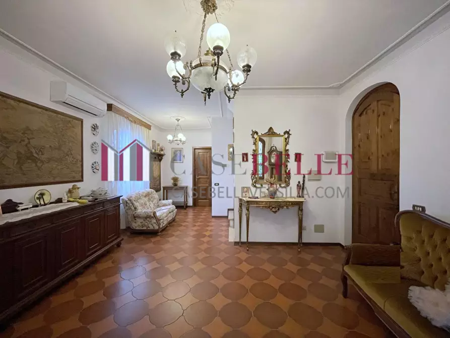 Immagine 2 di Casa indipendente in vendita  a Viareggio