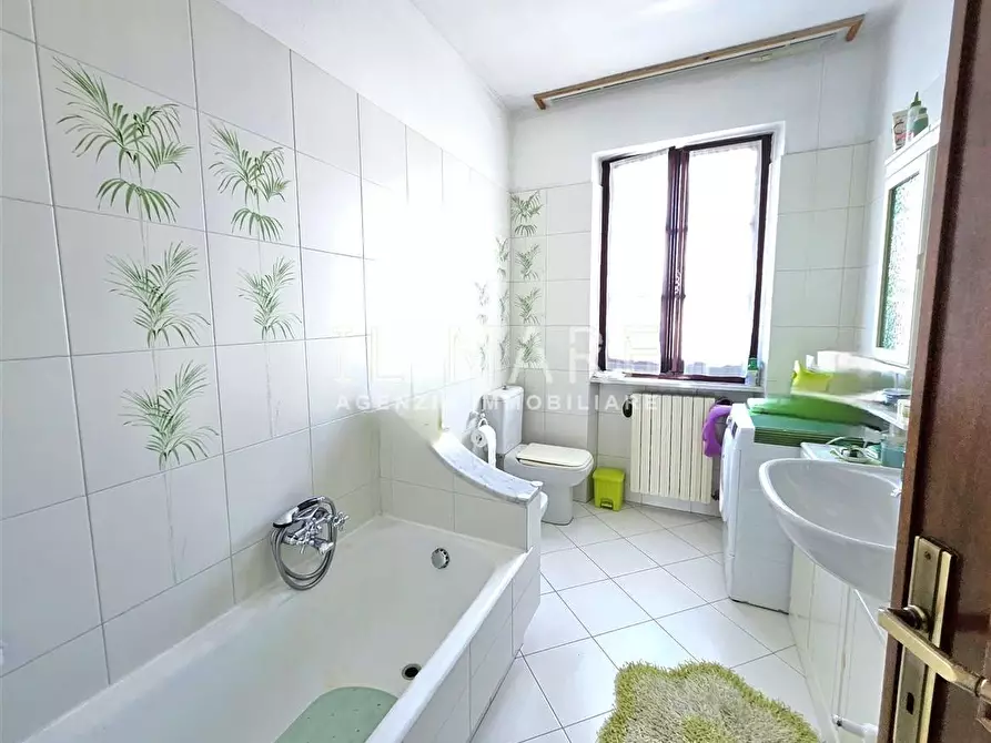 Immagine 12 di Appartamento in vendita  a Massa