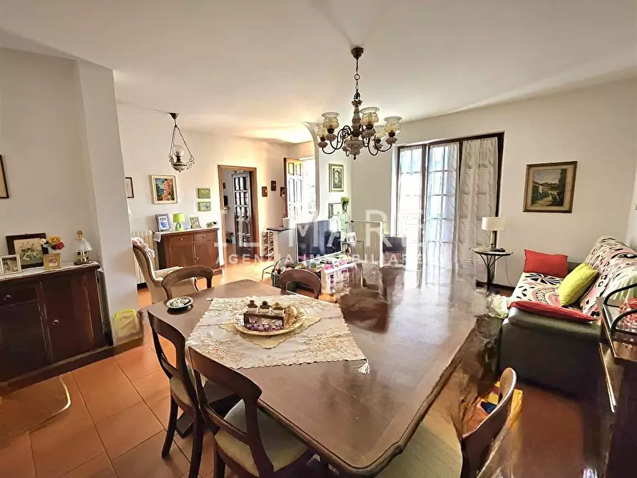 Immagine 3 di Appartamento in vendita  a Massa