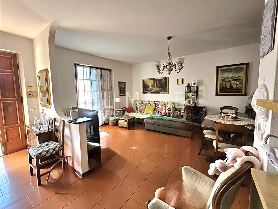 Immagine 4 di Appartamento in vendita  a Massa