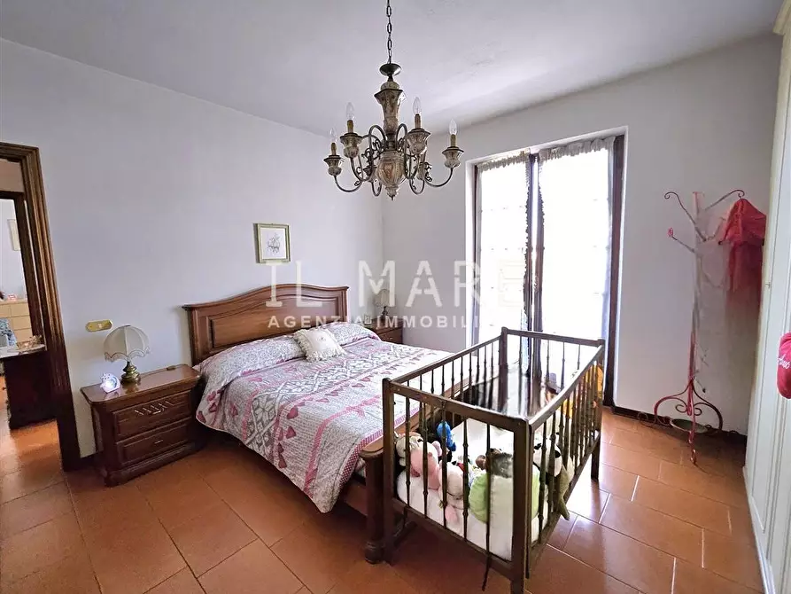 Immagine 11 di Appartamento in vendita  a Massa