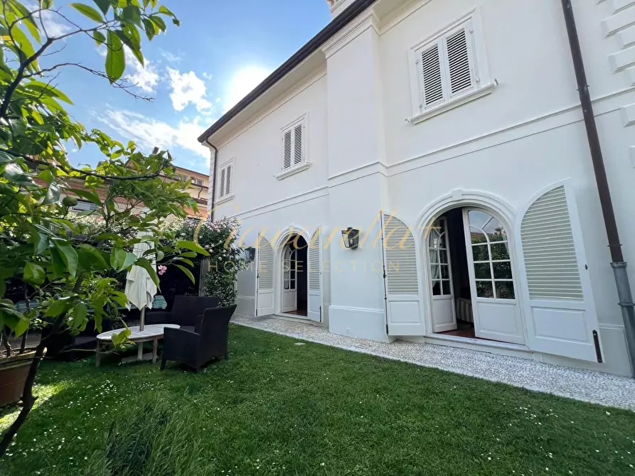 Immagine 4 di Villa in affitto  a Forte Dei Marmi