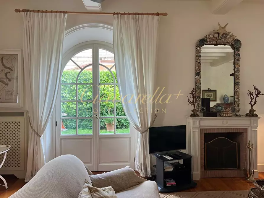 Immagine 7 di Villa in affitto  a Forte Dei Marmi