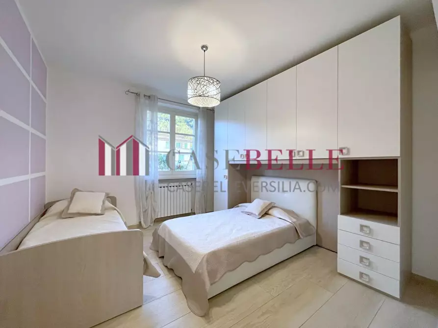 Immagine 41 di Casa indipendente in vendita  a Camaiore