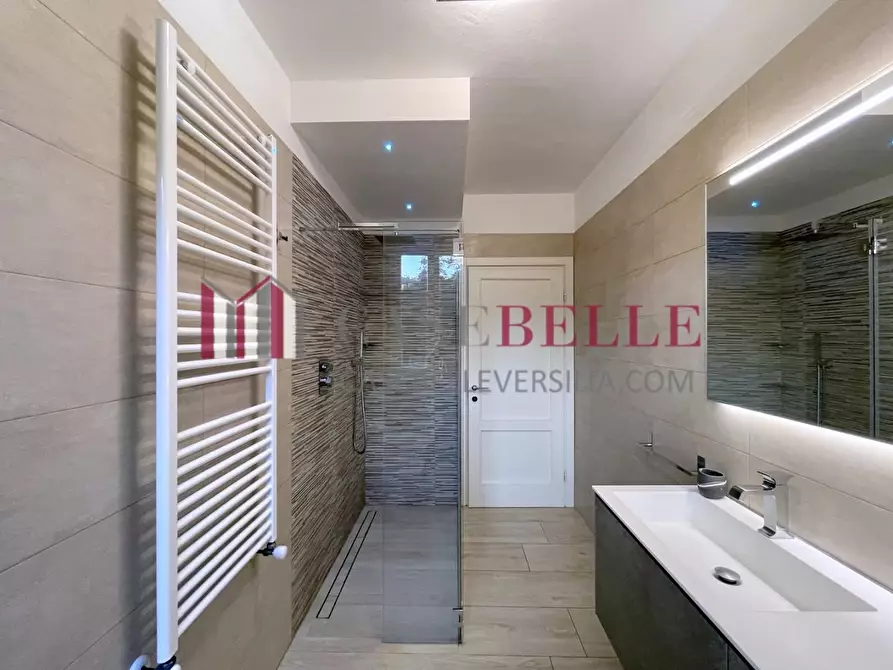 Immagine 50 di Casa indipendente in vendita  a Camaiore