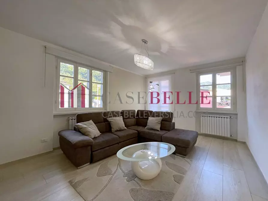 Immagine 12 di Casa indipendente in vendita  a Camaiore