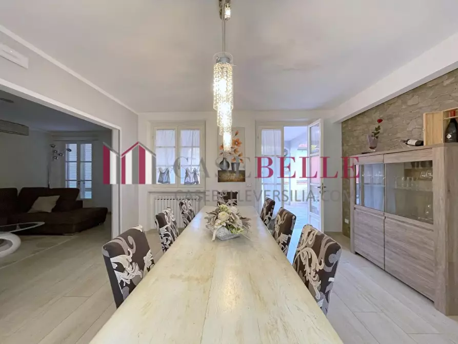 Immagine 61 di Casa indipendente in vendita  a Camaiore