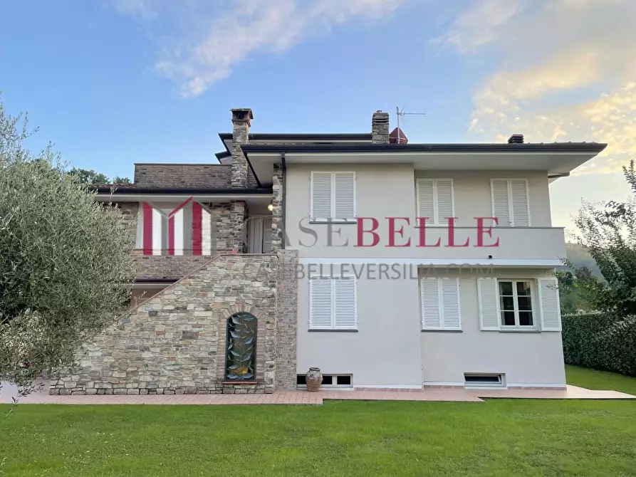 Immagine 68 di Casa indipendente in vendita  a Camaiore