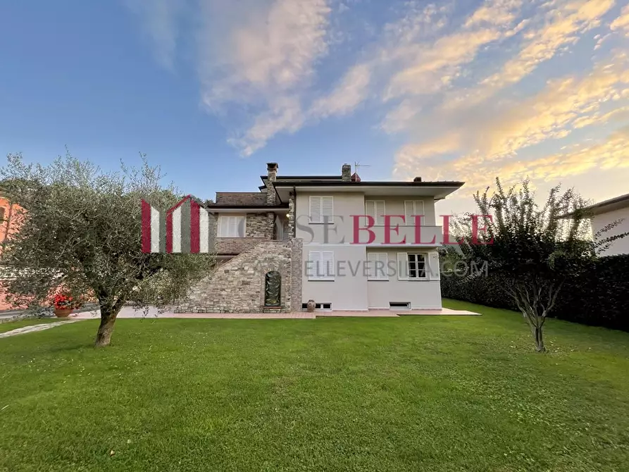 Immagine 67 di Casa indipendente in vendita  a Camaiore