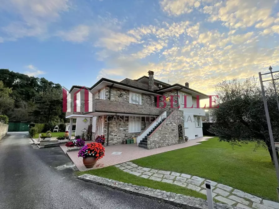 Immagine 65 di Casa indipendente in vendita  a Camaiore